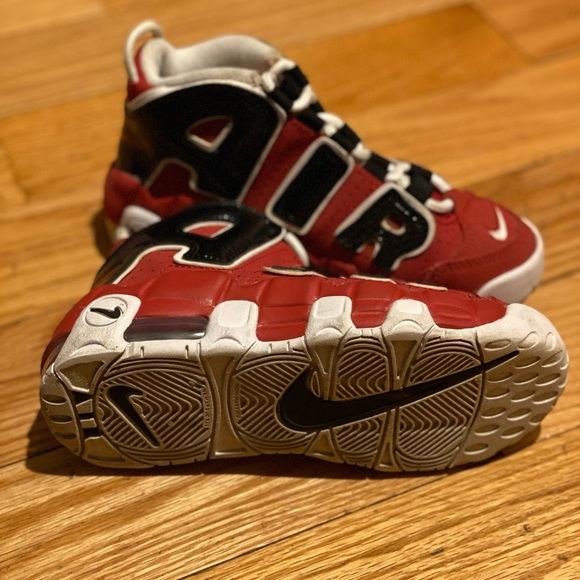 Kids Nike Sneakers - Picture 2 of 3
